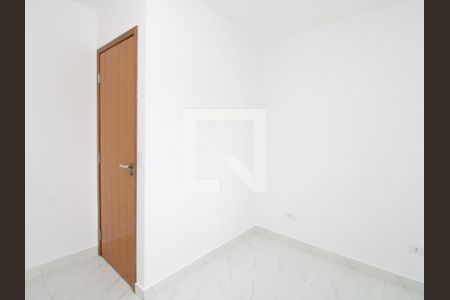 Quarto 1 de apartamento para alugar com 2 quartos, 45m² em Vila Mazzei, São Paulo