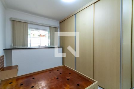 Quarto 1 de casa para alugar com 2 quartos, 140m² em Jardim Silvina, São Bernardo do Campo