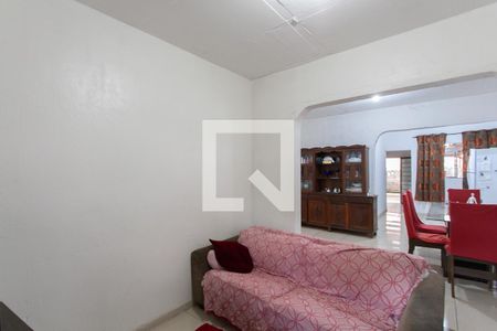 Sala 1 de casa à venda com 3 quartos, 300m² em Lagoa, Belo Horizonte