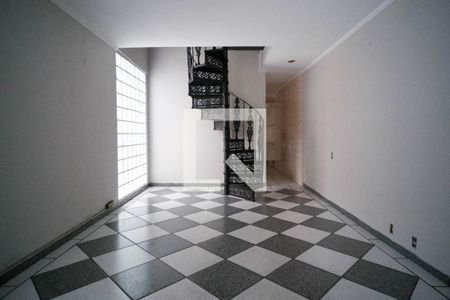 Sala de casa à venda com 4 quartos, 200m² em Vila Silvia, São Paulo