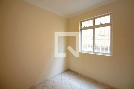 Quarto de apartamento para alugar com 2 quartos, 60m² em Sagrada Família, Belo Horizonte