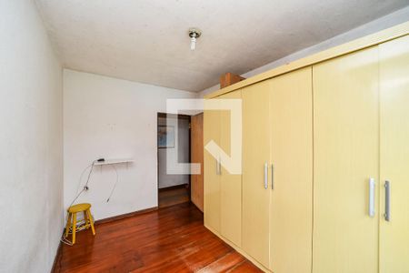 Quarto 1 de apartamento para alugar com 2 quartos, 57m² em Jardim Itu, Porto Alegre