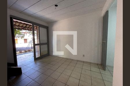 Sala de casa de condomínio à venda com 2 quartos, 52m² em Vicentina, São Leopoldo