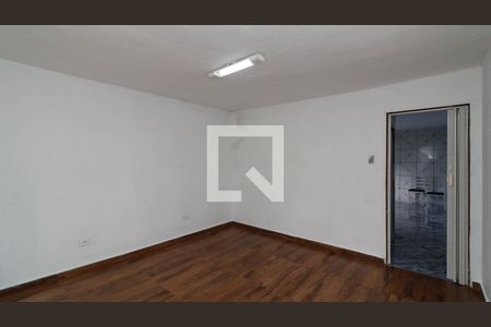 Quarto de casa para alugar com 1 quarto, 72m² em Vila Araguaia, São Paulo