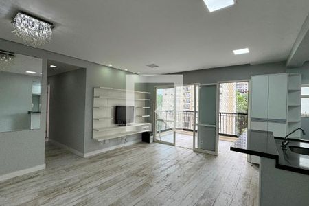 Sala de apartamento para alugar com 2 quartos, 76m² em Jardim Tupanci, Barueri