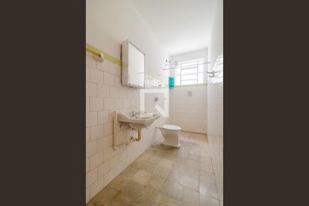 Banheiro de kitnet/studio à venda com 1 quarto, 35m² em Centro Histórico, Porto Alegre