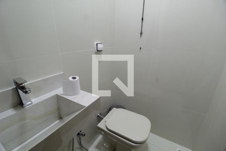 Banheiro Social de casa para alugar com 3 quartos, 180m² em Granada, Uberlândia