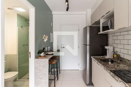 Cozinha de kitnet/studio para alugar com 1 quarto, 22m² em República, São Paulo