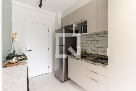 Cozinha de kitnet/studio para alugar com 1 quarto, 22m² em República, São Paulo