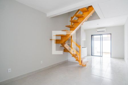 Sala de casa à venda com 2 quartos, 104m² em Hípica, Porto Alegre