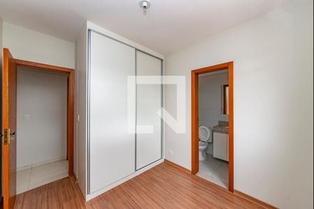 Suíte de apartamento para alugar com 3 quartos, 139m² em Estrela do Oriente, Belo Horizonte