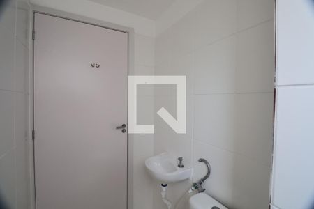 Banheiro de apartamento para alugar com 2 quartos, 42m² em Mato Grande, Canoas