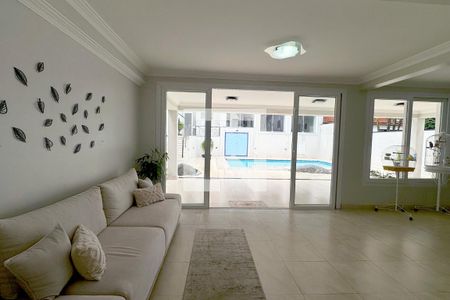 Sala de casa de condomínio à venda com 3 quartos, 317m² em Alphaville, Santana de Parnaíba