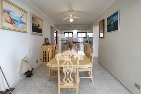 Sala de casa de condomínio para alugar com 2 quartos, 86m² em Canto do Forte, Praia Grande