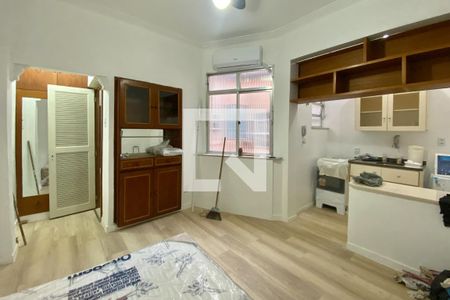 Sala/Quarto de apartamento para alugar com 1 quarto, 22m² em Catete, Rio de Janeiro