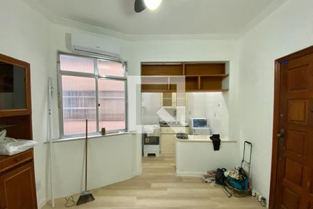 Sala/Quarto de apartamento para alugar com 1 quarto, 22m² em Catete, Rio de Janeiro