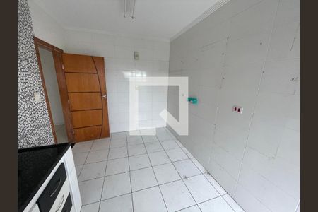 Cozinha de apartamento para alugar com 2 quartos, 70m² em Parque Sao Vicente, São Vicente