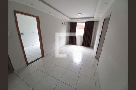 Sala de apartamento para alugar com 2 quartos, 70m² em Parque Sao Vicente, São Vicente