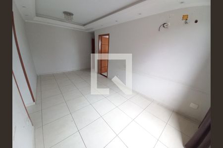 Sala de apartamento para alugar com 2 quartos, 70m² em Parque Sao Vicente, São Vicente