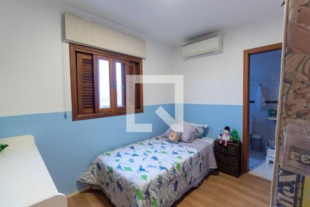 Quarto Suíte 1 de casa à venda com 3 quartos, 210m² em Vila Salete, São Paulo