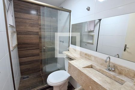 Banheiro de apartamento para alugar com 2 quartos, 55m² em Jardim Primavera, Duque de Caxias