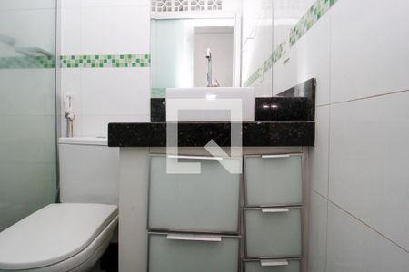 Banheiro de apartamento para alugar com 2 quartos, 60m² em Santo Agostinho, Belo Horizonte