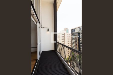 Varanda  de apartamento à venda com 1 quarto, 77m² em Itaim Bibi, São Paulo