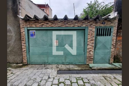 Casa à venda com 193m², 4 quartos e 3 vagas Casa à venda com 193m², 4 quartos e 3 vagasFachada
