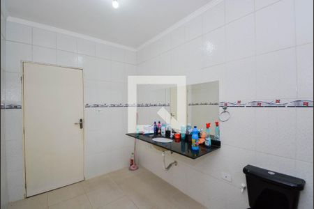 Casa à venda com 193m², 4 quartos e 3 vagas Casa à venda com 193m², 4 quartos e 3 vagasBanheiro Social 3