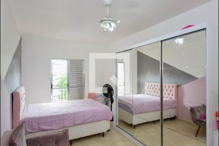 Casa à venda com 193m², 4 quartos e 3 vagas Casa à venda com 193m², 4 quartos e 3 vagasQuarto 2