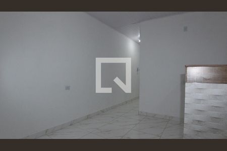 Sala de casa para alugar com 2 quartos, 56m² em Fazenda da Juta, São Paulo