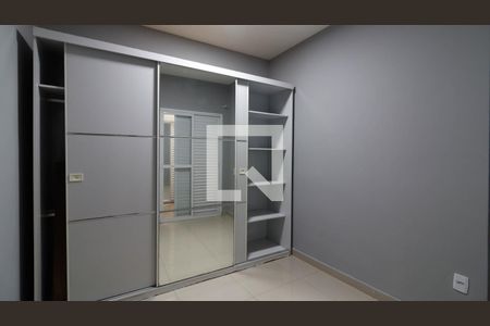 Quarto 1 de apartamento para alugar com 2 quartos, 45m² em Parque Boturussu, São Paulo