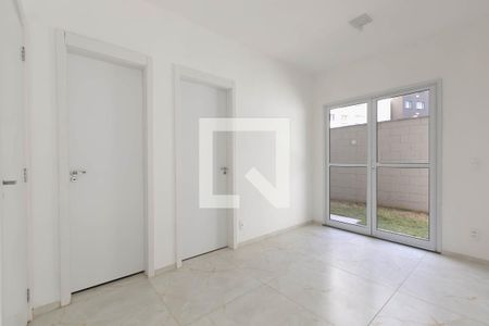 Sala de apartamento para alugar com 2 quartos, 66m² em Guaianases, São Paulo