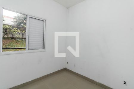 Quarto 1 de apartamento para alugar com 2 quartos, 44m² em Vila Carmosina, São Paulo