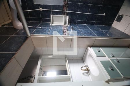 Banheiro de apartamento para alugar com 1 quarto, 70m² em Niterói, Canoas