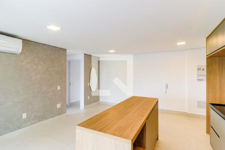 Sala de apartamento para alugar com 2 quartos, 73m² em Santo Amaro, São Paulo