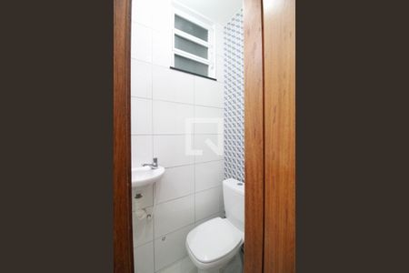 Banheiro social  de apartamento para alugar com 1 quarto, 29m² em Copacabana, Rio de Janeiro