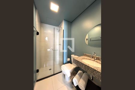 Banheiro  de apartamento para alugar com 1 quarto, 21m² em Vila Clementino, São Paulo