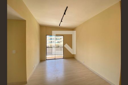 Sala de apartamento à venda com 3 quartos, 70m² em Todos Os Santos, Rio de Janeiro