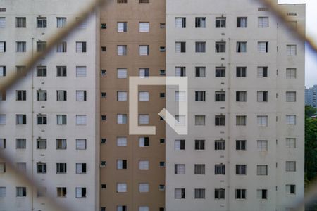 Vista  de apartamento à venda com 2 quartos, 43m² em Vila Pirajussara, São Paulo