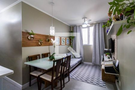 Sala  de apartamento à venda com 2 quartos, 43m² em Vila Pirajussara, São Paulo