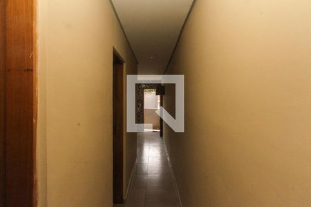 Corredor de casa de condomínio para alugar com 1 quarto, 28m² em Jardim Santa Teresinha, São Paulo