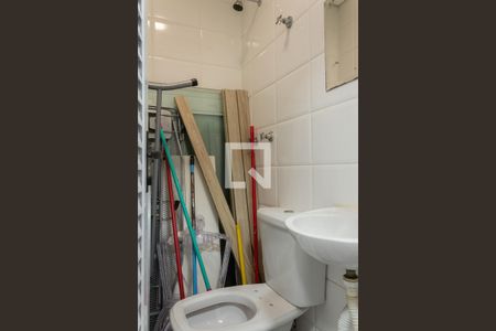 Apartamento à venda com 239m², 4 quartos e 4 vagas Apartamento à venda com 239m², 4 quartos e 4 vagasBanheiro de Serviço