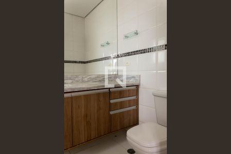 Apartamento à venda com 239m², 4 quartos e 4 vagas Apartamento à venda com 239m², 4 quartos e 4 vagasBanheiro da Suíte 2