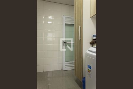 Apartamento à venda com 239m², 4 quartos e 4 vagas Apartamento à venda com 239m², 4 quartos e 4 vagasÁrea de Serviço