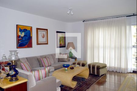 Sala de estar de apartamento à venda com 4 quartos, 220m² em Vila Caraguata, São Paulo