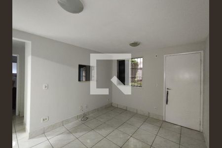 Sala de apartamento para alugar com 2 quartos, 44m² em Jardim Lourdes, Ferraz de Vasconcelos