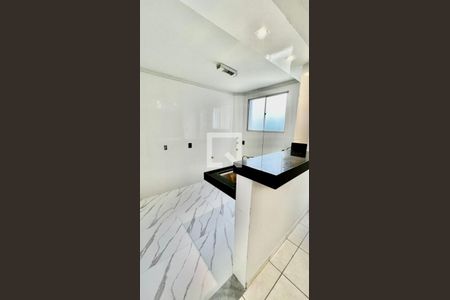 Cozinha de apartamento à venda com 2 quartos, 42m² em Santa Maria, Contagem