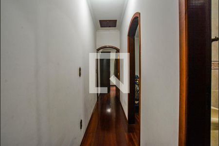 Corredor de casa à venda com 4 quartos, 200m² em Vila Camilópolis, Santo André