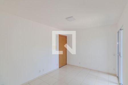 Sala de apartamento para alugar com 2 quartos, 45m² em Guaratiba, Rio de Janeiro